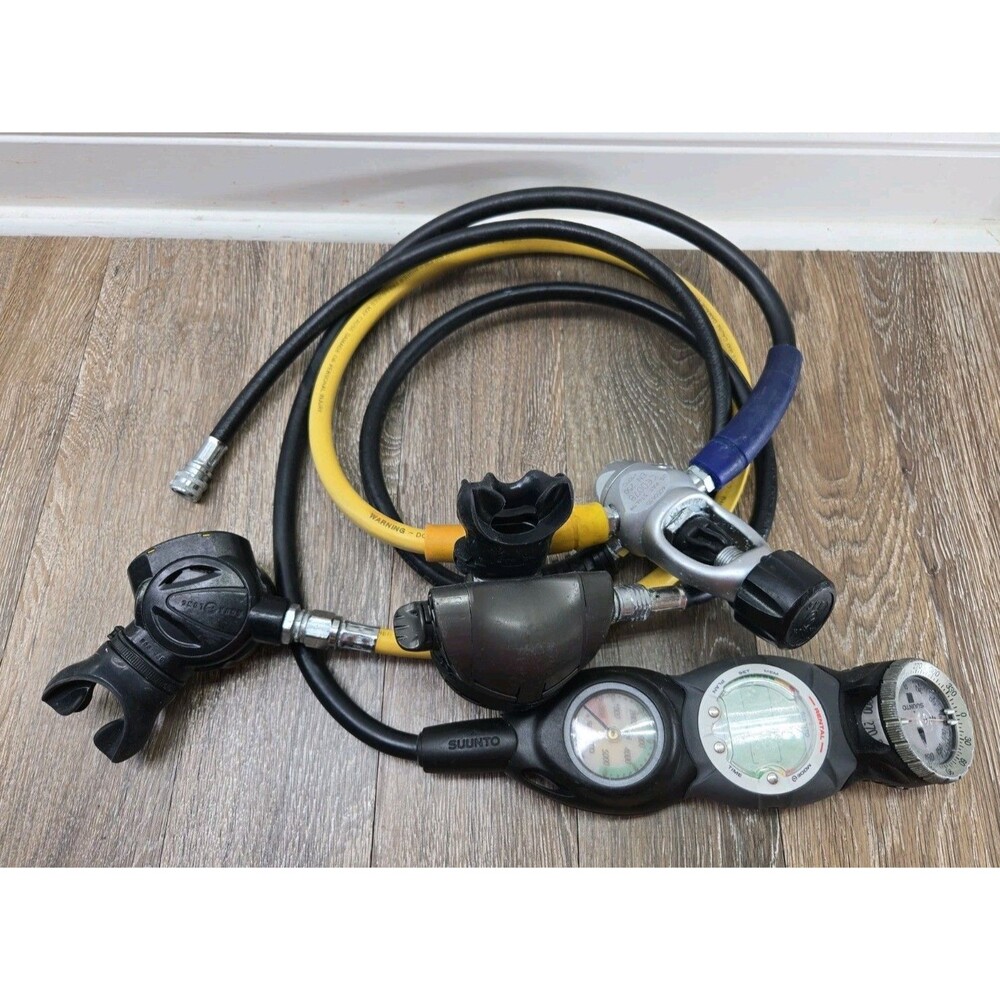 Aqua Lung Titan Scuba Regulator Set ABS Octopus Hoses & Suunto SM-36 Console